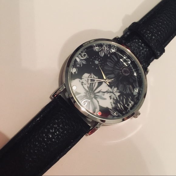 Floral Watch - Picture 3 of 4